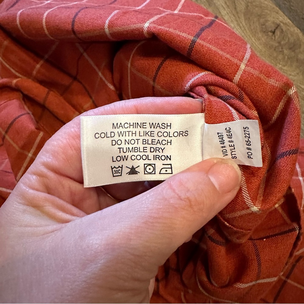 Orvis Button Down Size Large - Picture 4 of 10